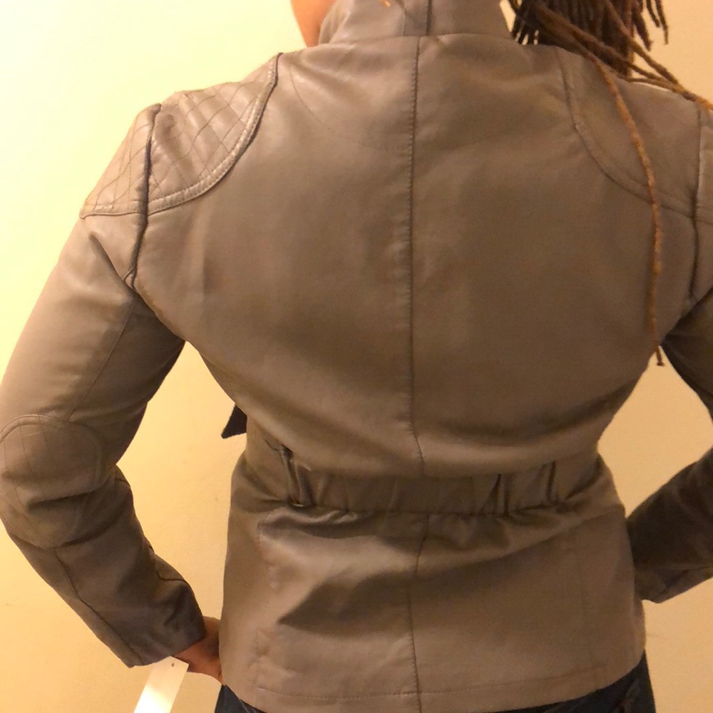 Leather jacket - Picture 5 of 5